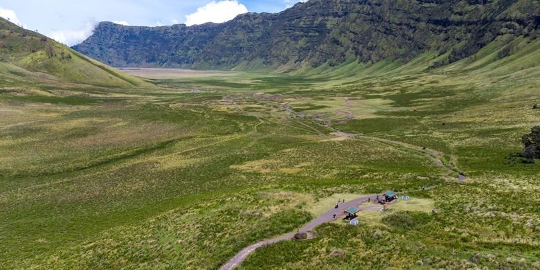 Mengenang Keindahan Padang Sabana Bromo Sebelum Kebakar