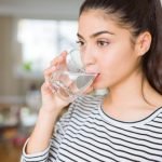 5 Waktu Minum Air Putih untuk Diet agar Cepat Langsing